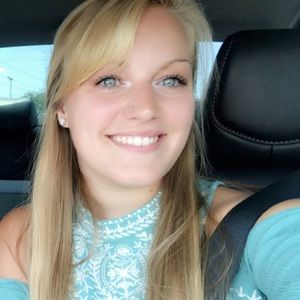 Meet your Posher, Casey